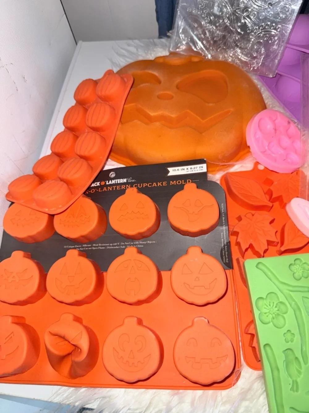 Assorted Diverse Silicone & Candy Mold Party Baking Tools Multicolor Collection